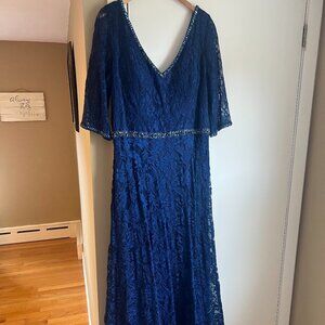 Cameron Blake Gown Like New